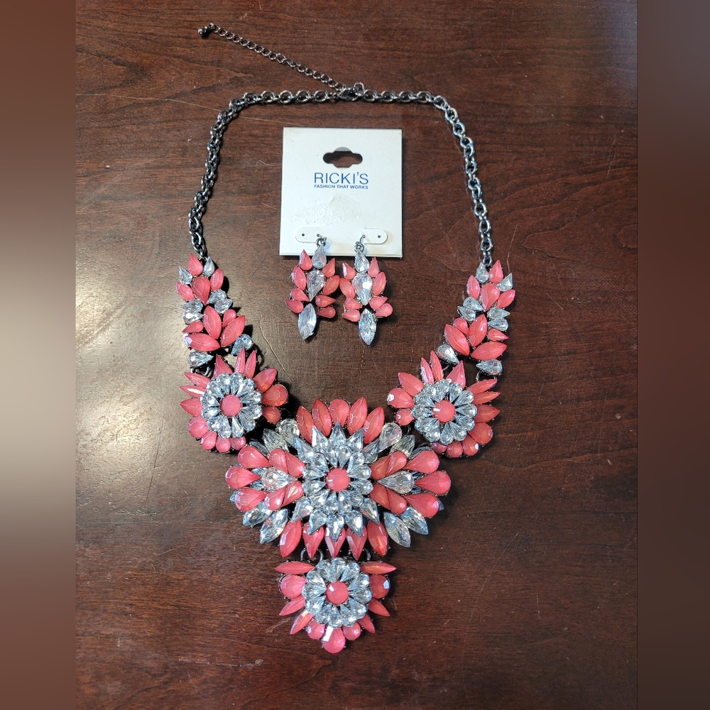 Ricki's Pink and Silver Floral Necklace Set